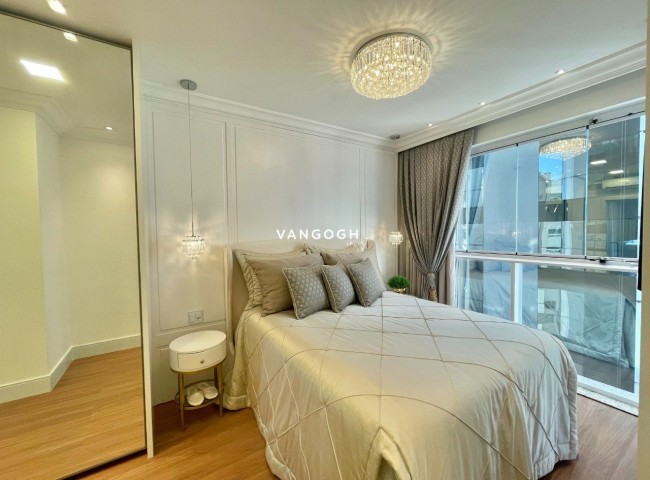 Apartamento 4 dormitórios Marie Antoinette, Meia Praia - ITAPEMA