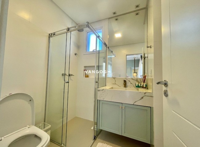 Apartamento 4 dormitórios Marie Antoinette, Meia Praia - ITAPEMA