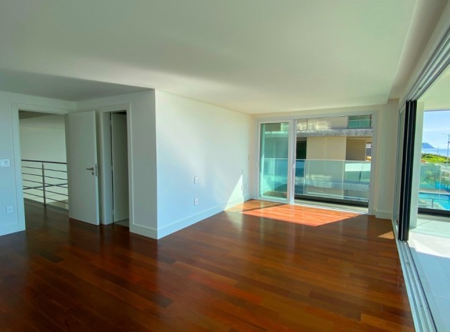 Apartamento 3 dormitórios Bay House