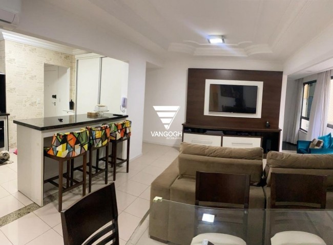 Apartamento 3 dormitórios Itatiaia, Quadra Mar - Balneário Camboriú