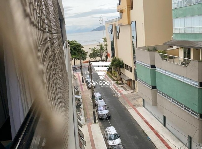 Apartamento 3 dormitórios Itatiaia, Quadra Mar - Balneário Camboriú