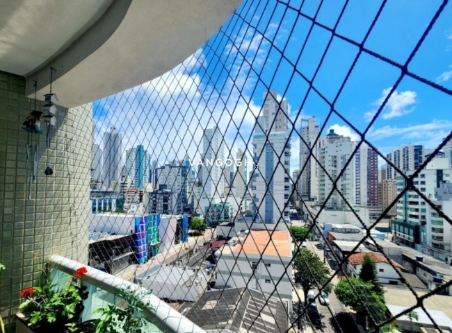 Apartamento 3 dormitórios Green Tower, Centro - Balneário Camboriú