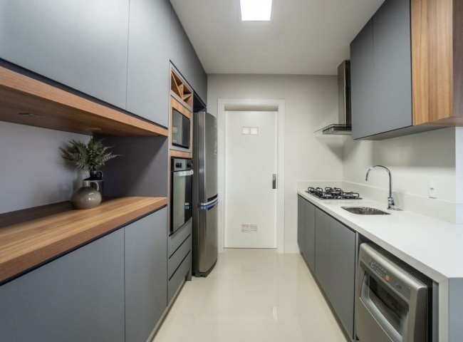 Apartamento 4 dormitórios Villa Castelli