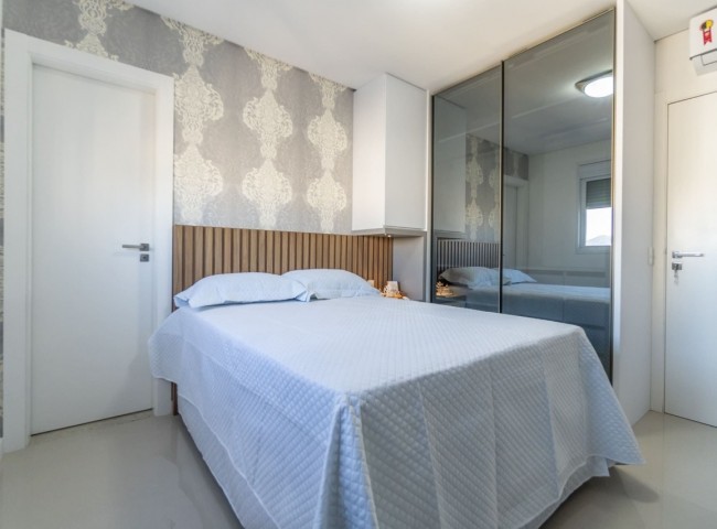 Apartamento 4 dormitórios Villa Castelli