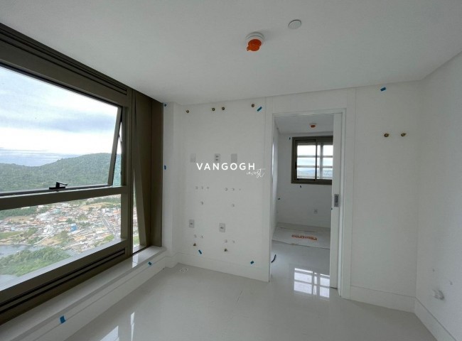 Apartamento 5 dormitórios Yachthouse