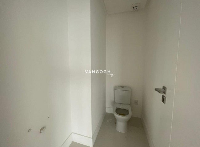 Apartamento 5 dormitórios Yachthouse