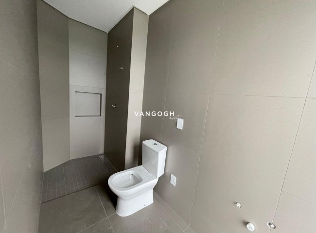 Apartamento 5 dormitórios Yachthouse