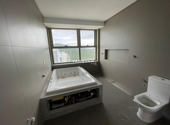 Apartamento 5 dormitórios Yachthouse