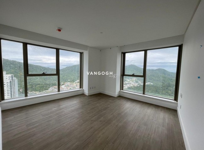 Apartamento 5 dormitórios Yachthouse