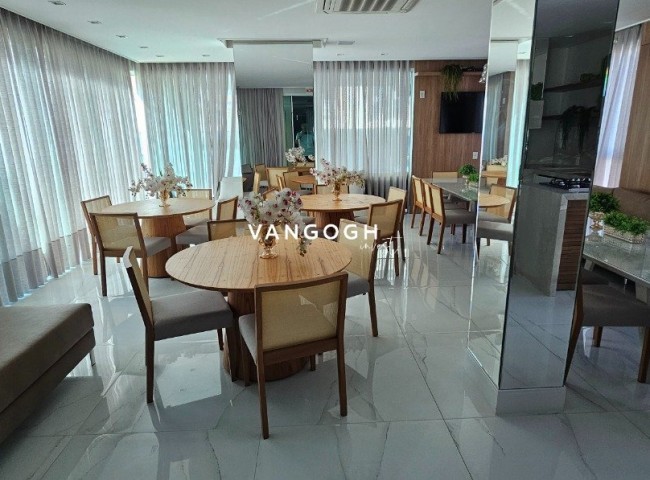 Apartamento 4 dormitórios Edficio Salinas - Quadra Mar, Meia Praia - ITAPEMA