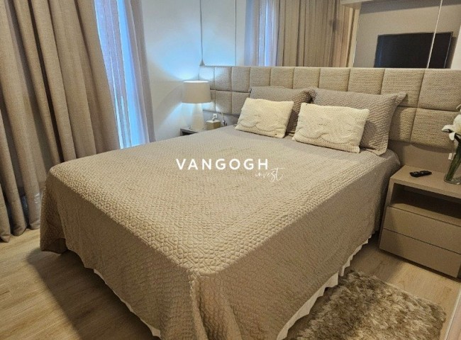 Apartamento 4 dormitórios Edficio Salinas - Quadra Mar, Meia Praia - ITAPEMA