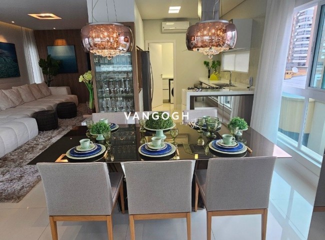 Apartamento 4 dormitórios Edficio Salinas - Quadra Mar, Meia Praia - ITAPEMA