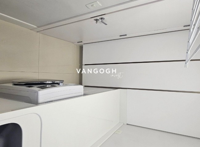 Apartamento 4 dormitórios Edficio Salinas - Quadra Mar, Meia Praia - ITAPEMA