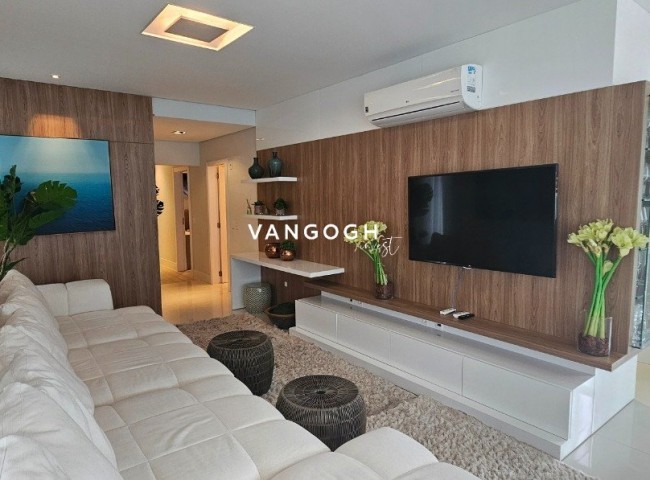 Apartamento 4 dormitórios Edficio Salinas - Quadra Mar, Meia Praia - ITAPEMA