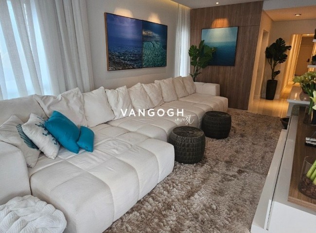 Apartamento 4 dormitórios Edficio Salinas - Quadra Mar, Meia Praia - ITAPEMA