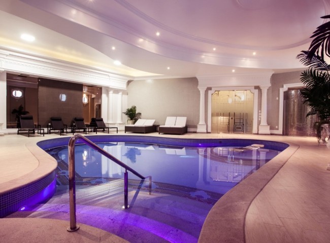 Apartamento 4 dormitórios Villa Serena Home Club, Quadra Mar - Balneário Camboriú