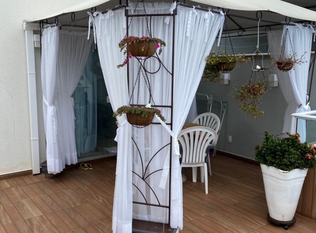 Sobrado 2 dormitórios Triplex, Praia dos Amores - Balneário Camboriú