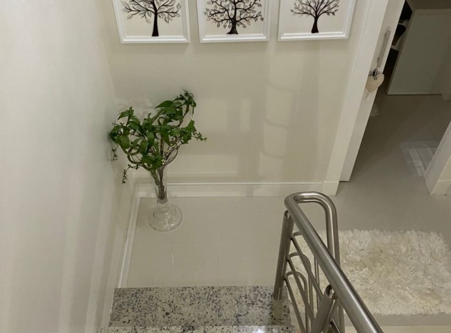 Sobrado 2 dormitórios Triplex, Praia dos Amores - Balneário Camboriú