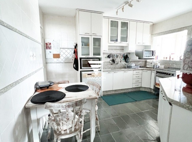 Apartamento 3 dormitórios Ilha de São Sebastião, Barra Sul - Balneário Camboriú