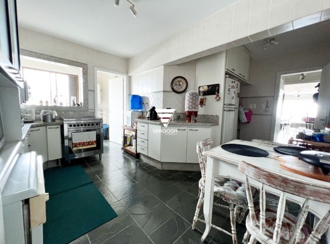 Apartamento 3 dormitórios Ilha de São Sebastião, Barra Sul - Balneário Camboriú