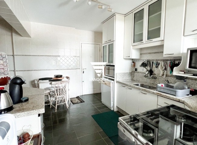 Apartamento 3 dormitórios Ilha de São Sebastião, Barra Sul - Balneário Camboriú