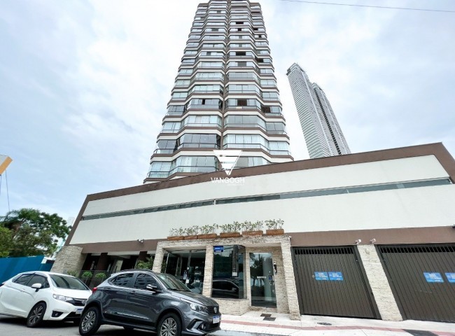 Apartamento 3 dormitórios Ilha de São Sebastião, Barra Sul - Balneário Camboriú