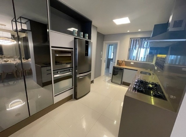 Apartamento 3 dormitórios Privilège Residence, Quadra Mar - Balneário Camboriú