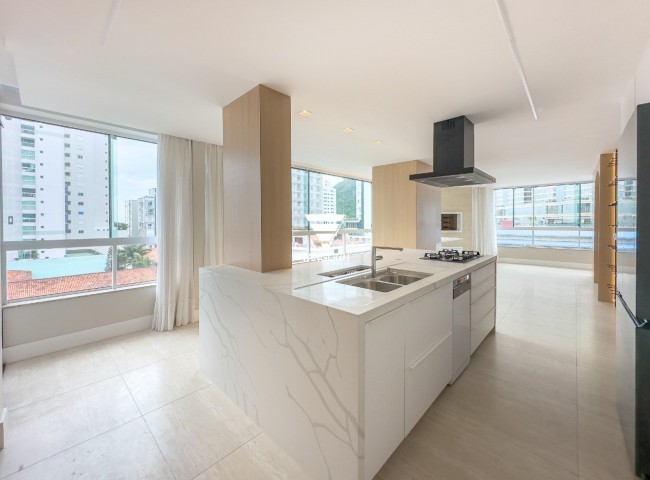 Apartamento 3 dormitórios Marina Residence, Quadra Mar - Balneário Camboriú
