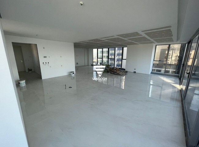 Apartamento 4 dormitórios Copenhagen, Frente Mar - Balneário Camboriú