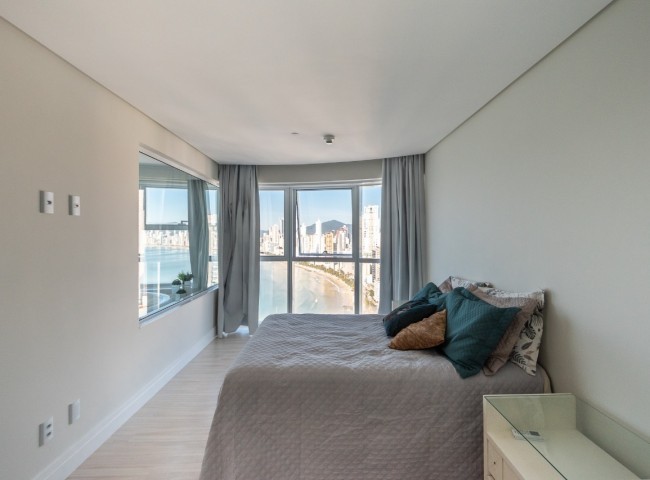 Apartamento 3 dormitórios Infinity Coast, Quadra Mar - Balneário Camboriú