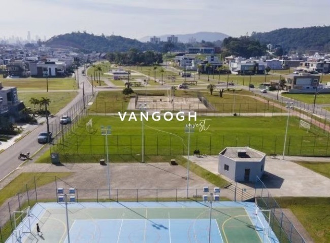 Casa 4 dormitórios Caledônia Private Village, Santa Regina - Camboriú