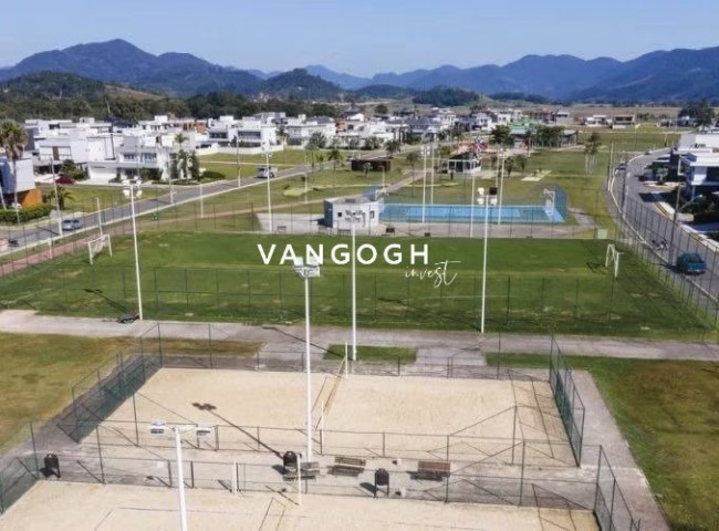 Casa 4 dormitórios Caledônia Private Village, Santa Regina - Camboriú