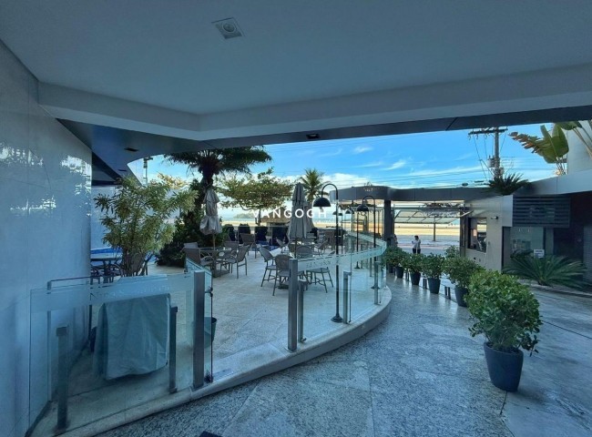 Apartamento Ed. Nina Schürmann, Frente Mar Centro - Balneário Camboriú