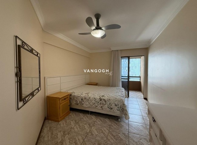 Apartamento Ed. Nina Schürmann, Frente Mar Centro - Balneário Camboriú
