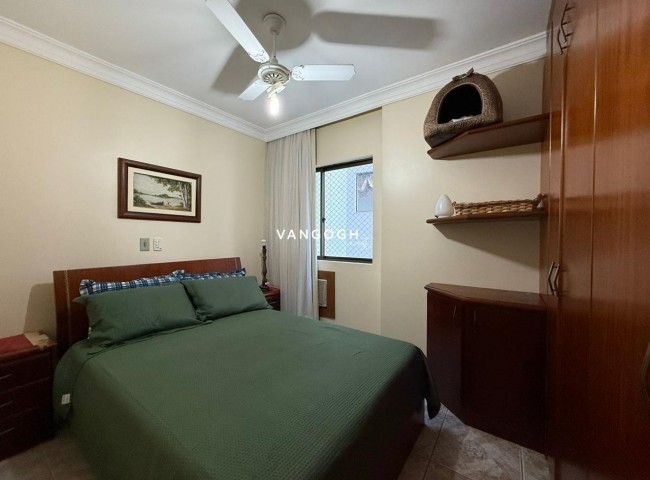 Apartamento Ed. Nina Schürmann, Frente Mar Centro - Balneário Camboriú