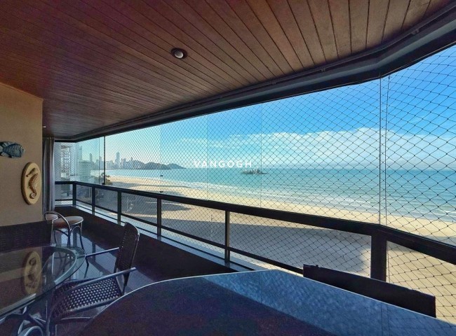 Apartamento Ed. Nina Schürmann, Frente Mar Centro - Balneário Camboriú