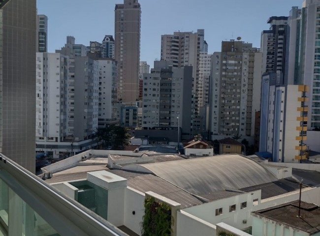 Apartamento 3 dormitórios Cidade Jardim, Quadra Mar - Balneário Camboriú