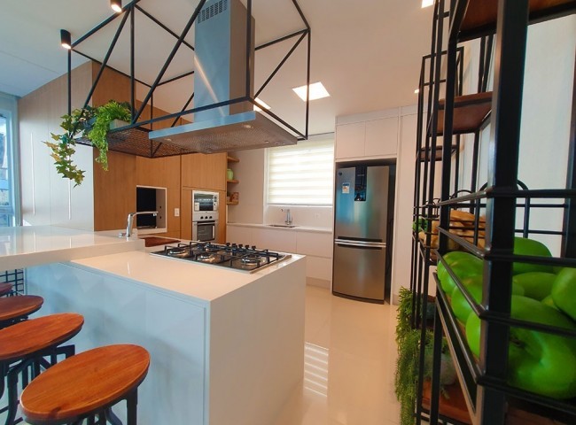 Apartamento 3 dormitórios Cidade Jardim, Quadra Mar - Balneário Camboriú