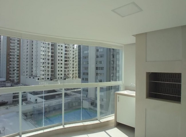 Apartamento 3 dormitórios La Madeson, Quadra Mar - Balneário Camboriú