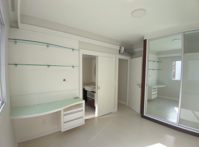 Apartamento 3 dormitórios La Madeson, Quadra Mar - Balneário Camboriú