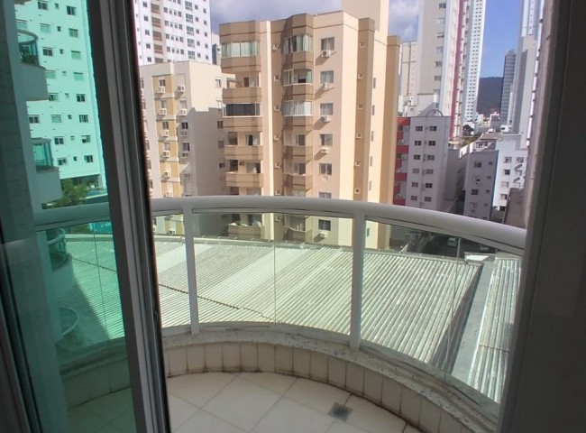 Apartamento 3 dormitórios La Madeson, Quadra Mar - Balneário Camboriú
