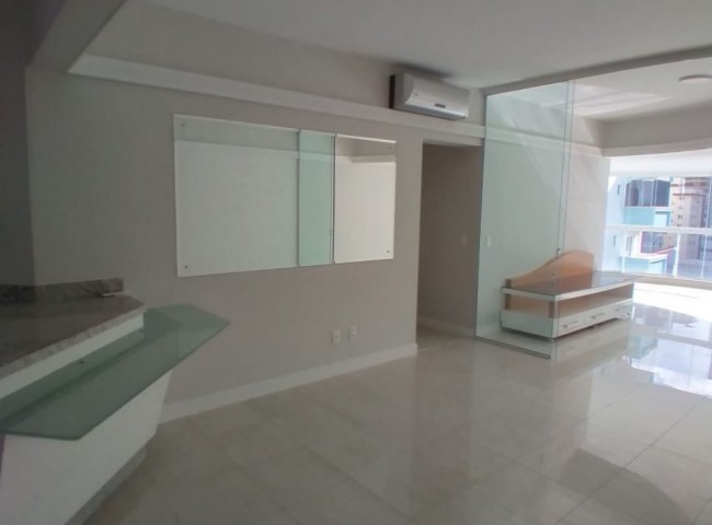 Apartamento 3 dormitórios La Madeson, Quadra Mar - Balneário Camboriú