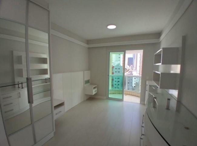 Apartamento 3 dormitórios La Madeson, Quadra Mar - Balneário Camboriú