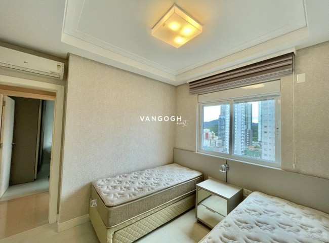 Apartamento 4 dormitórios Villa Serena Home Club, Quadra Mar - Balneário Camboriú