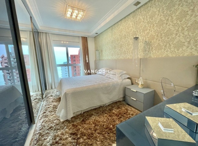 Apartamento 4 dormitórios Villa Serena Home Club, Quadra Mar - Balneário Camboriú