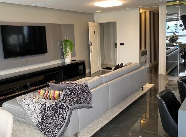 Apartamento 3 dormitórios Baturité Lounge House, Frente Mar - Balneário Camboriú