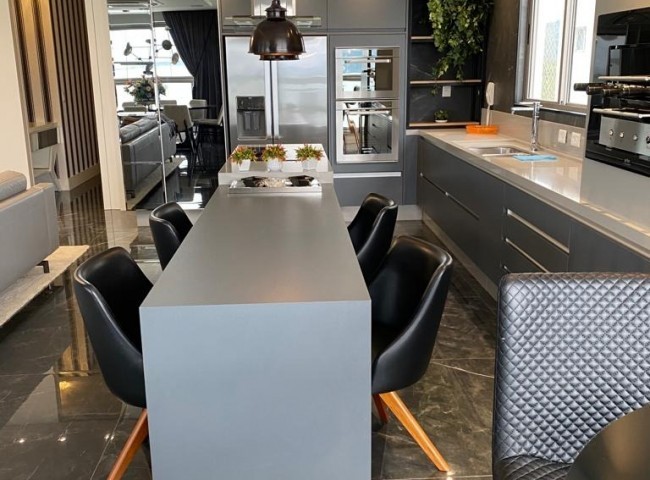 Apartamento 3 dormitórios Baturité Lounge House, Frente Mar - Balneário Camboriú