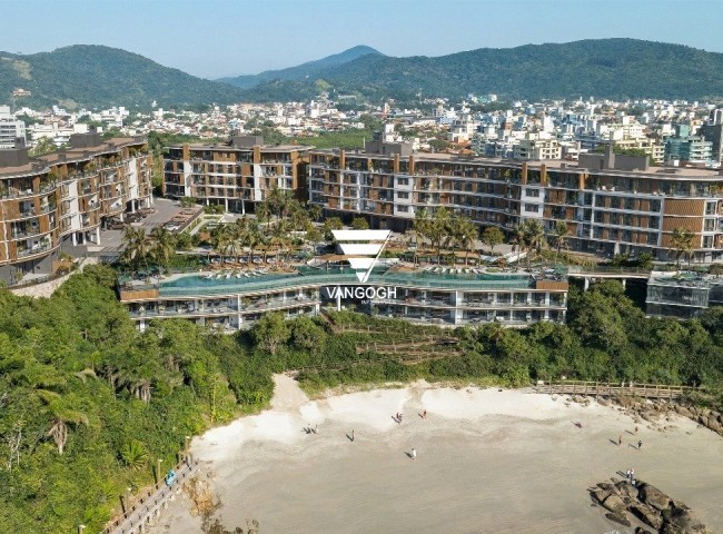 Porto Ribeiro Village