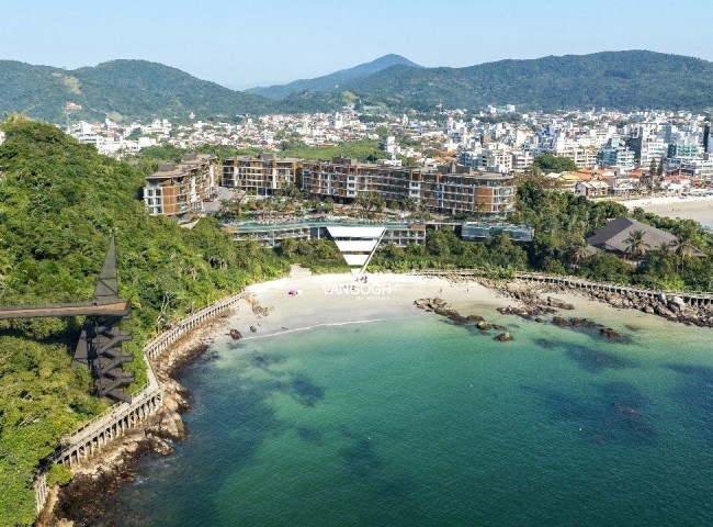 Porto Ribeiro Village