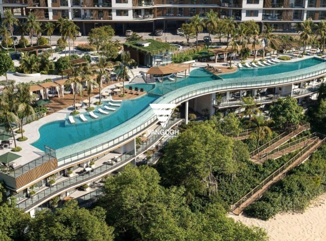 Porto Ribeiro Village